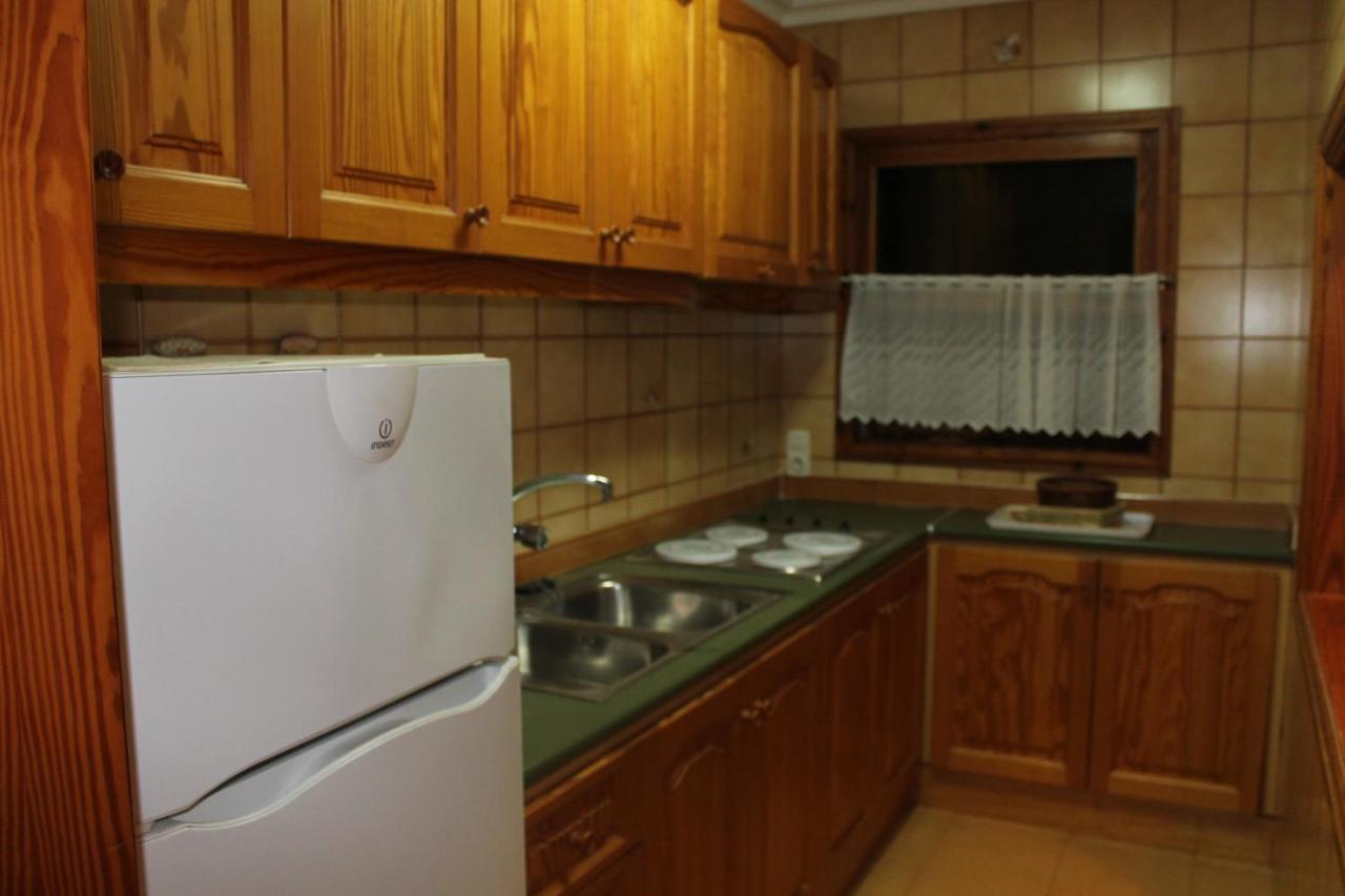 Apartament Gloria Near The